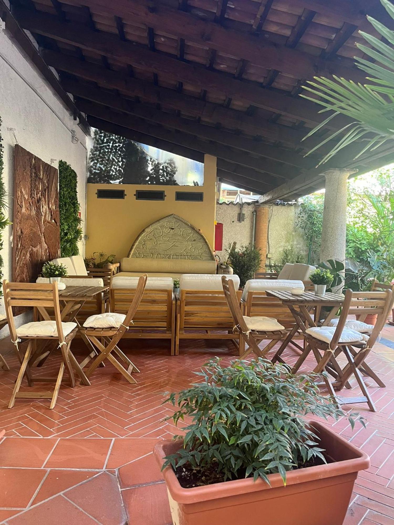 Monolocale Elvira Abbadesse Guest House Milán Exterior foto